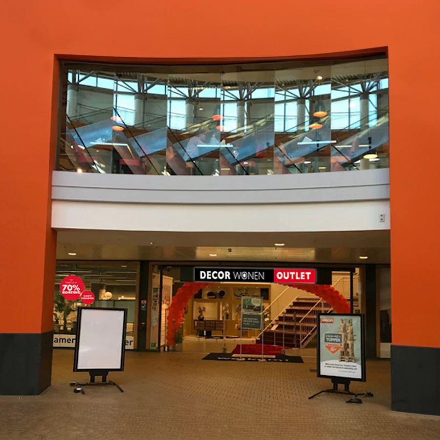 Buitengevel DecorWonen Den Haag Outlet
